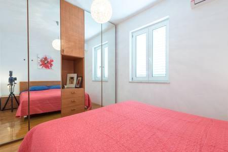 2 Bdrm Apartament